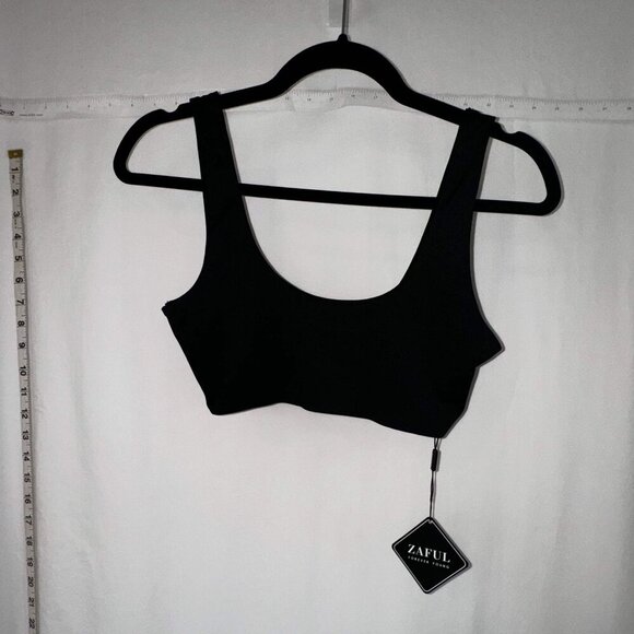 Zaful Womens Medium 2-Piece Set Scoop Neck Crop Top Asymmetrical Skirt Black NWT - Picture 2 of 10